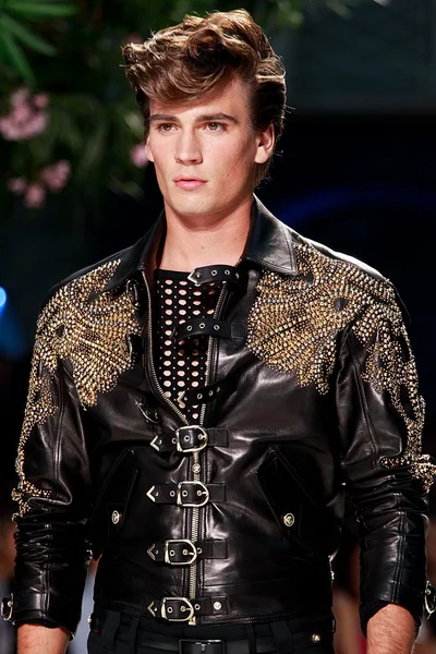 Look 64